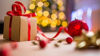 8 Last Minute Gift Items for Food and Wine Lovers!